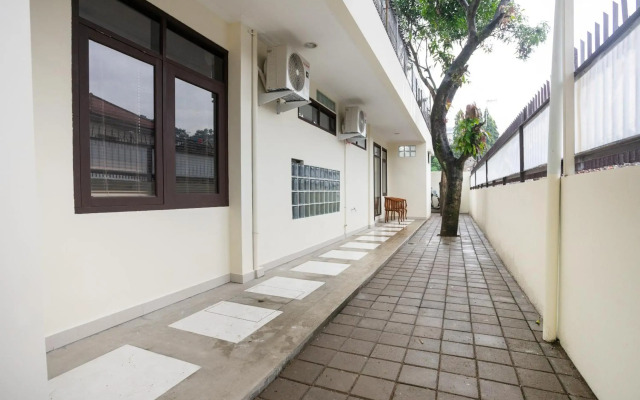 Super OYO 3209 Hegarbudhi Residence
