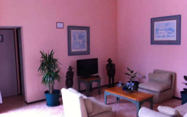 Hotel Barros Arana