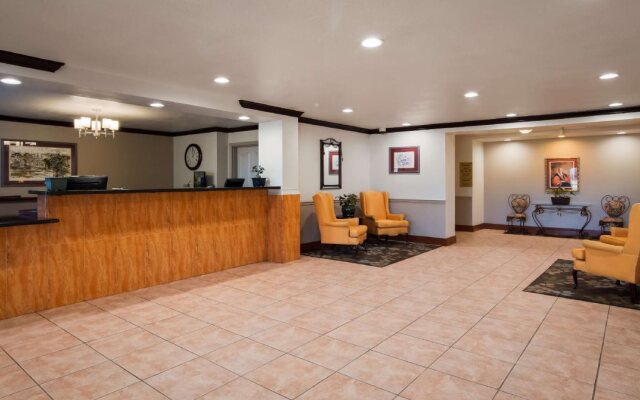 Best Western Plus John Jay Inn & Suites
