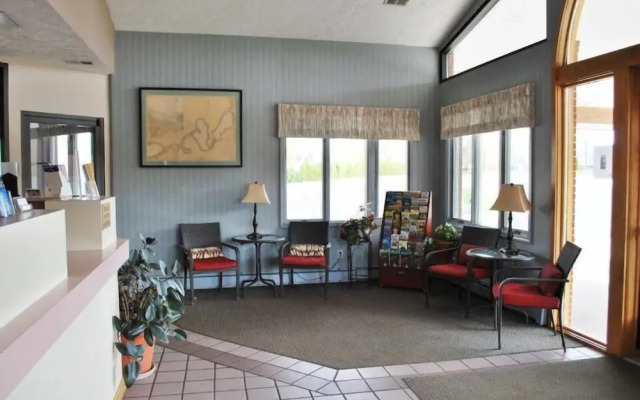 Fleetwood Inn & Suites