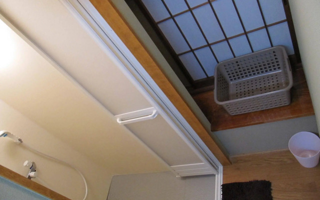 Dyeing and Hostel NAKASHIMAYA - Caters to Women