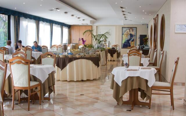 JR Hotels Bologna Amadeus