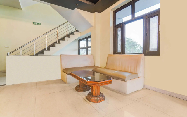 Townhouse Oak Sikar Road Jaipur