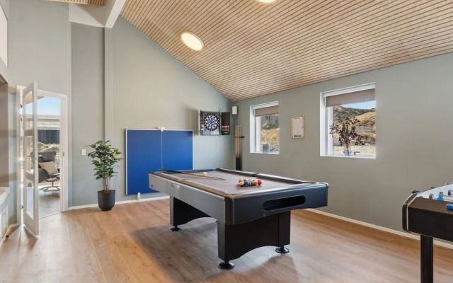 5 Star Holiday Home in Henne Beach