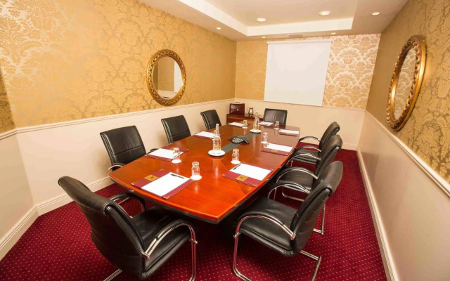 Anner Hotel