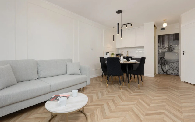 Apartament With AC Moniuszki by Renters