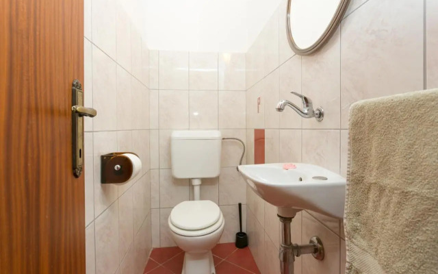 Apartments by the sea Mirca, Brac - 732