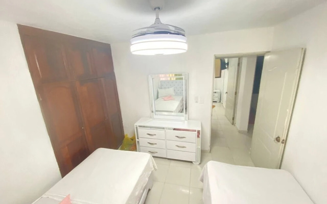9DR 3-bedroom Apartment Near Monumental Area