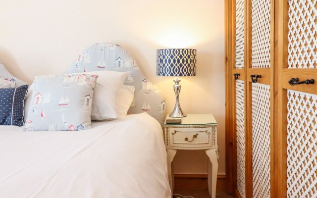 Bay View Apartment