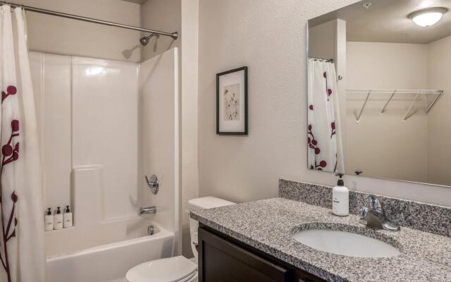 Minneapolis | Campus Studio U of M Apartment