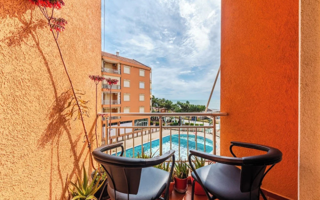 Orange Seaview Studio