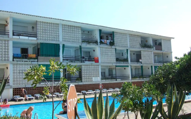 Apartamentos y Bungalows Cala Llevadó