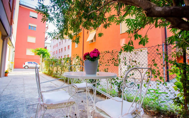 Laguna Boutique Apartments