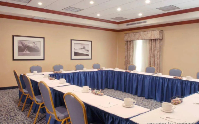 Hampton Inn & Suites Mystic