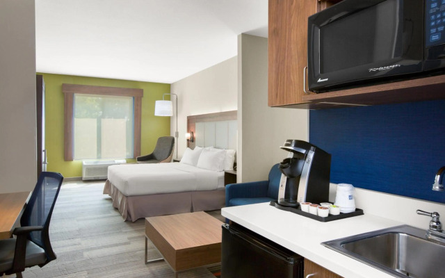 Holiday Inn Express & Suites Ontario by IHG