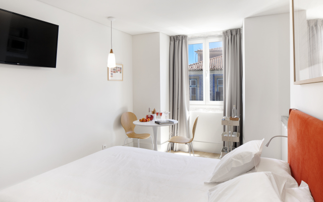 Lisbon Serviced Apartments - Ascensor da Bica