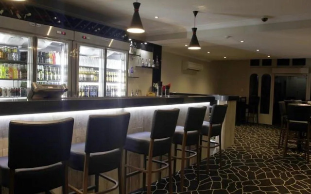 Cattlemans Country Motor Inn & Serviced Apartments
