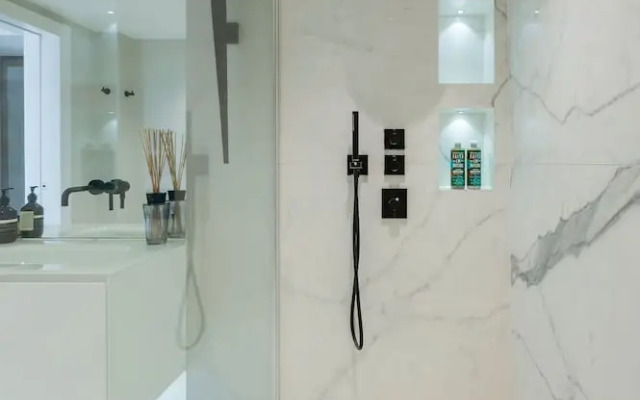 Regents Park Penthouse