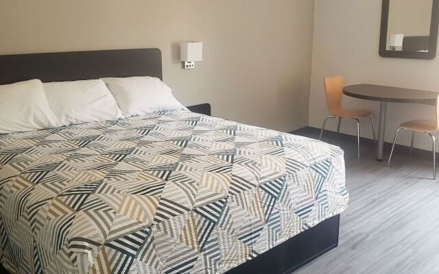 Motel 6 Mobile, AL – Airport Blvd