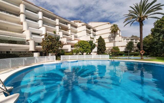 204 Luminoso apto MARBELLA CENTRO JUNTO A LA PLAYA