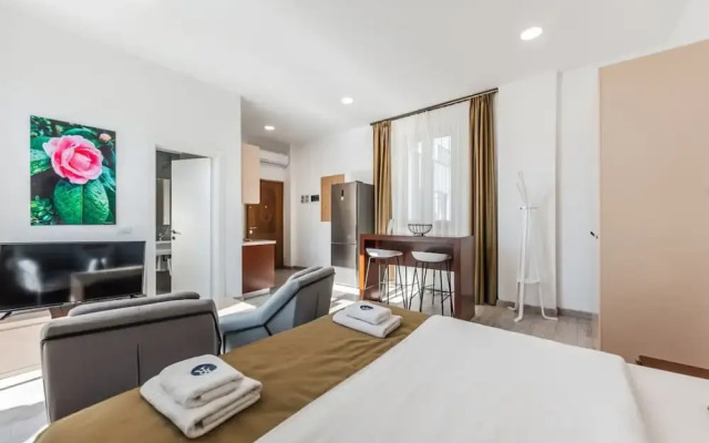 Studio With Amazing Balcony - Kamelia