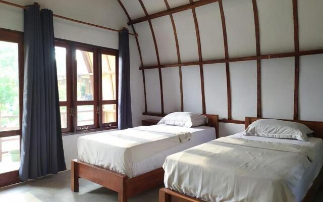 Gino's Place - Bungalows and Restaurant