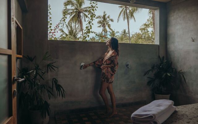 Mangroove Bay Boutique Hostel