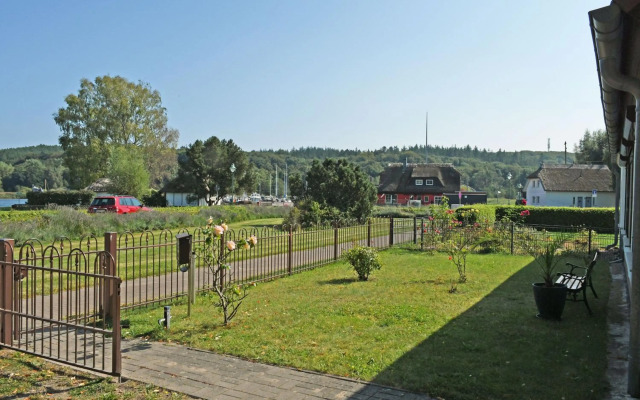 schoene Ferienwohnung mit Terrasse