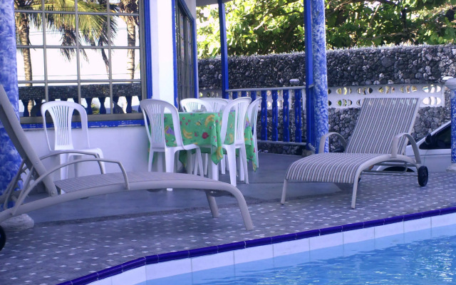 Island House Hotels