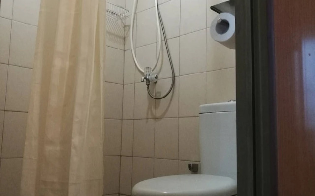 Pleasant Tifolia Studio Cozy Room In Kelapa Gading