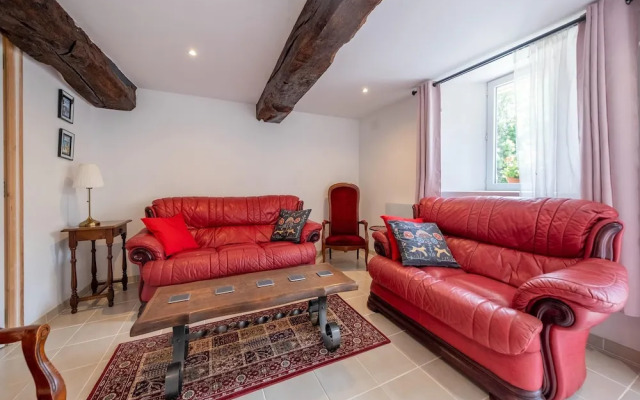 Cosy Holiday Home With Garden