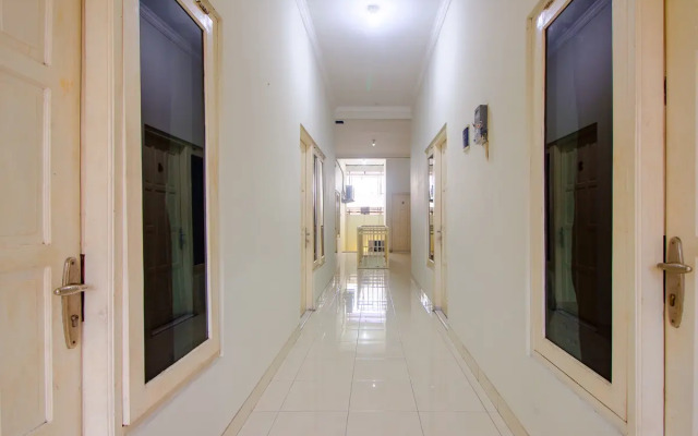 OYO 3083 D Kost 3 Syariah
