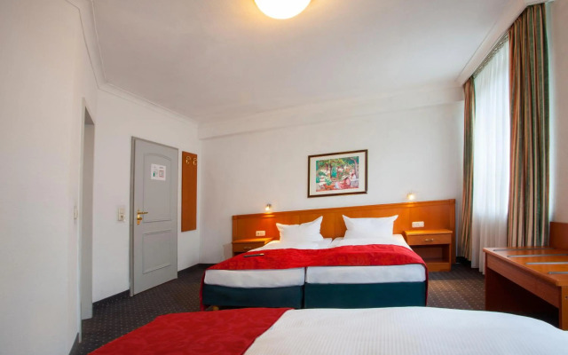 INA Hotel Royal