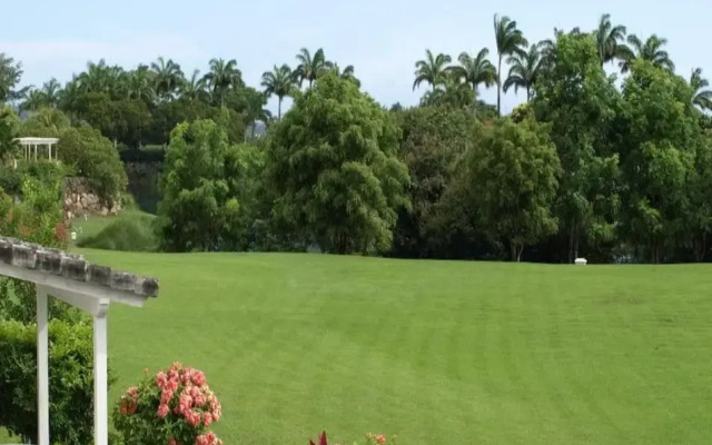 Paradise BDS - 3 B R Golf Villa at Rwml
