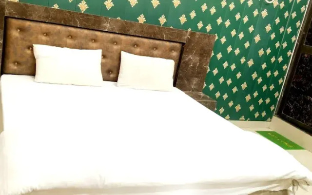 Hotel Balaji Palace Ayodhya