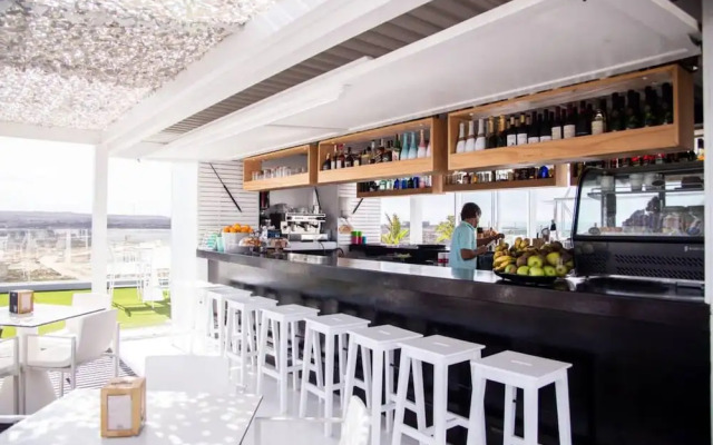 Futura Apartment With Balcony Pool and Roof top