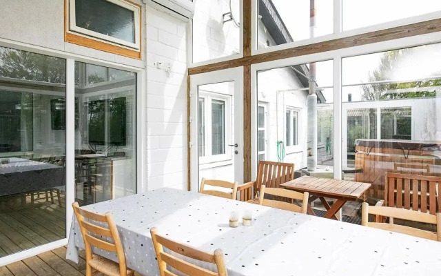 Four-Bedroom Holiday home in Vinderup 2