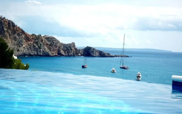 Holiday Home With Pool