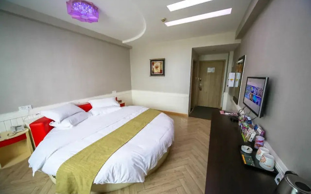 Durian Candy Hotel (Zhuji Diankou Town Passenger Station)