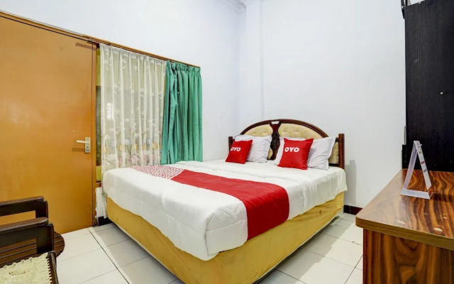 Diamond Hotel by OYO