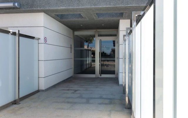 Happy in Oliva With 1 Bedrooms and 1 Bathrooms