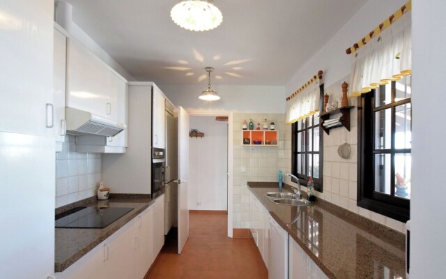 Tasteful and Modern Villa With Private Swimming Pool