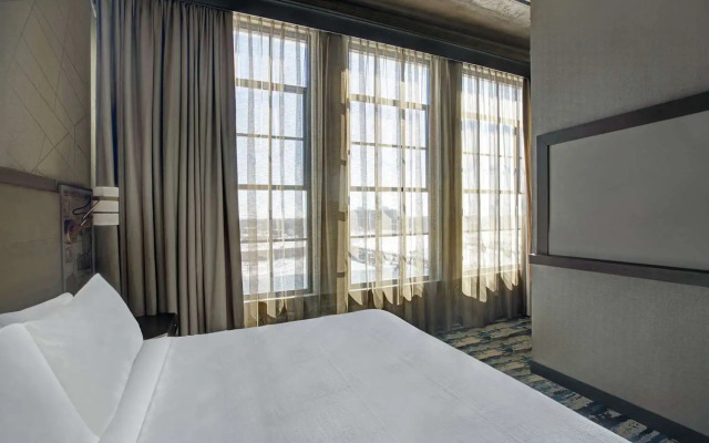 Embassy Suites Rockford Riverfront