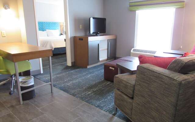 Hampton Inn & Suites Newtown