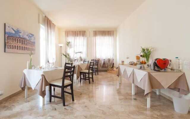 Bed and Breakfast Happiness