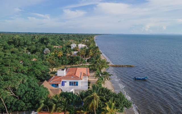 Villa El Francés 4BD WPool & Beach Front