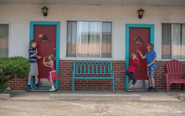 Circle R Motel