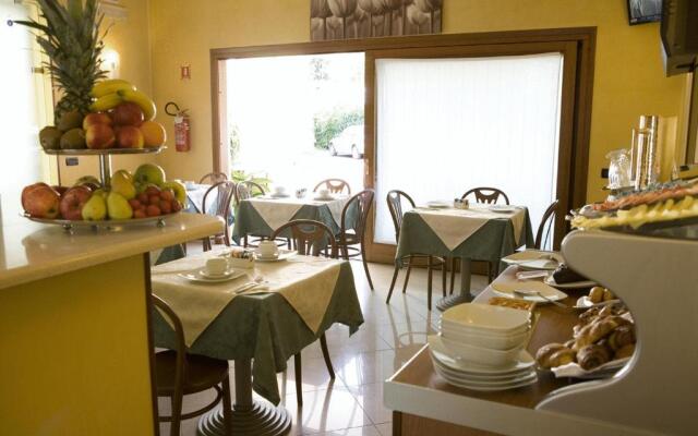 Hotel Cris