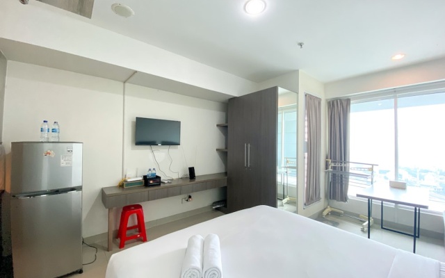 Enjoy Living Studio Room At High Floor Grand Kamala Lagoon Apartment – Guest Rooms – Bekasi