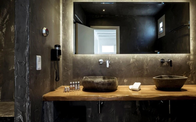 The Naxian Collection Grande Suite With Shared Pool